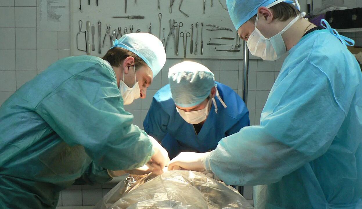 A cirurxía é unha forma cara de agrandar o pene