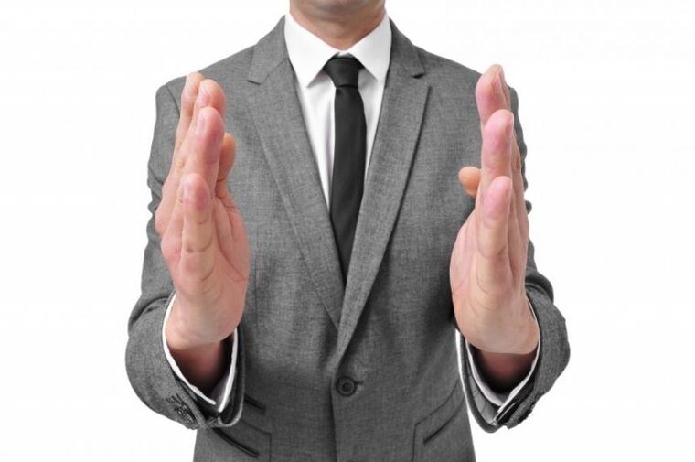 Un home quere agrandar o seu pene